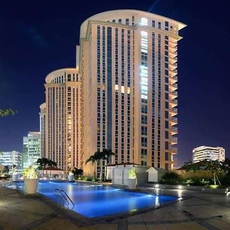 A2J Luxury 1Br Balcony Suite Near Venice Mall Bgc Manila Eksteriør bilde