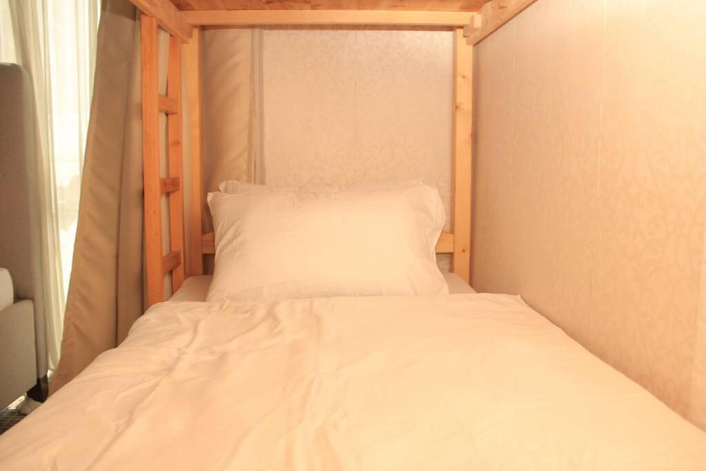 A2J Luxury 1Br Balcony Suite Near Venice Mall Bgc Manila Eksteriør bilde